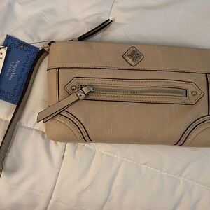 Simply Vera Vera Wang Tan Clutch